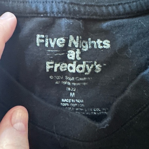 Five nights at Freddy’s long sleeve T-shirt, size medium FNAF 🐻 - Picture 5 of 7